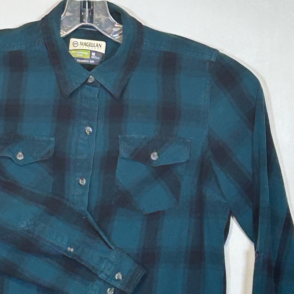 Magellan Adventure Gear Mens M Teal Black Plaid Flannel Shirt Classic Fit